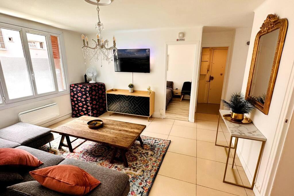 Appartement 3 Chambres + Parking A Lyon 7 외부 사진