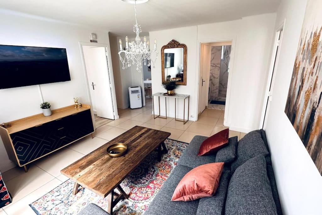Appartement 3 Chambres + Parking A Lyon 7 외부 사진